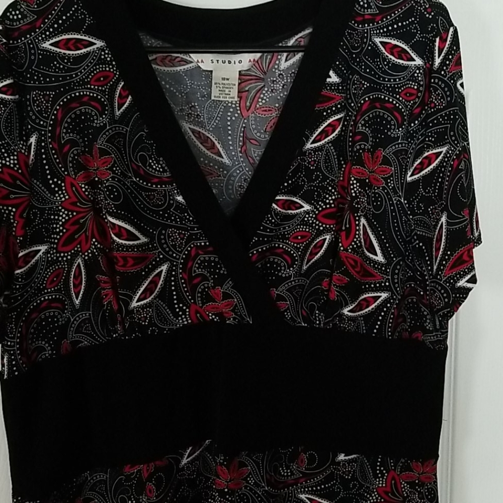 Tunic Top - Picture 4 of 4
